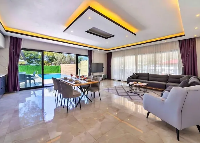 Kalkanda Merkeze Yakin Ayaz