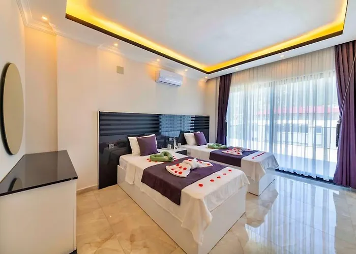 Kalkanda Merkeze Yakin Ayaz * Kaş