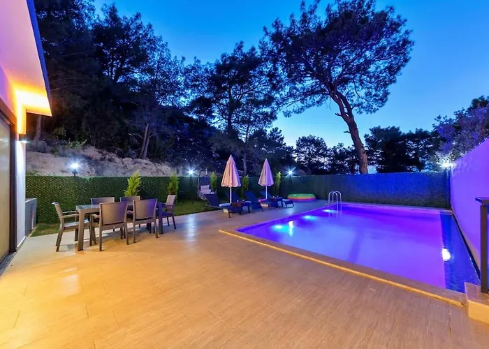 Kalkanda Merkeze Yakin Ayaz Villa *