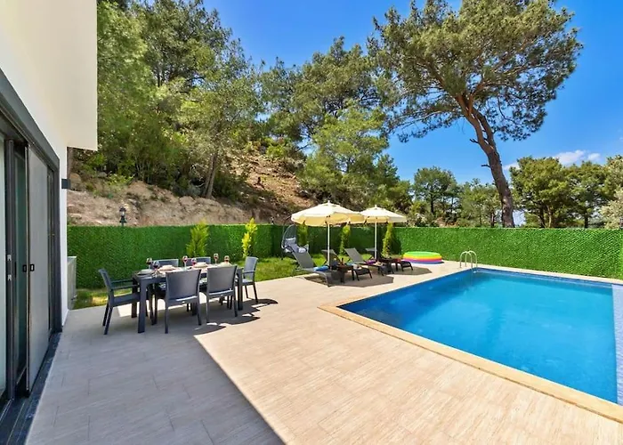 Kalkanda Merkeze Yakin Ayaz