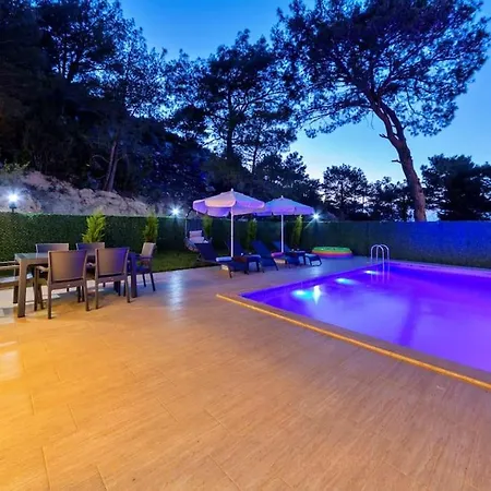 Kalkanda Merkeze Yakin Ayaz Villa Kaş