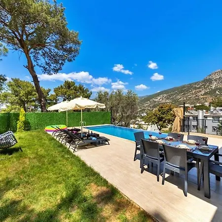 Kalkanda Merkeze Yakin Ayaz Villa