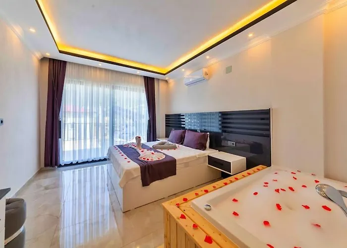 Kalkanda Merkeze Yakin Ayaz