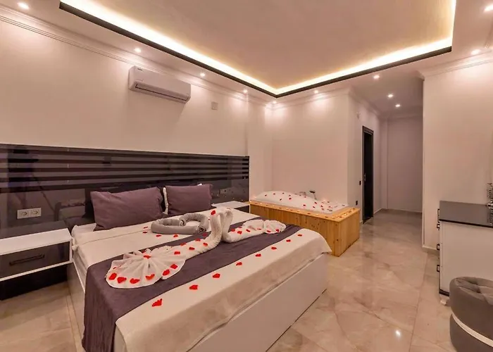 Kalkanda Merkeze Yakin Ayaz * Каш