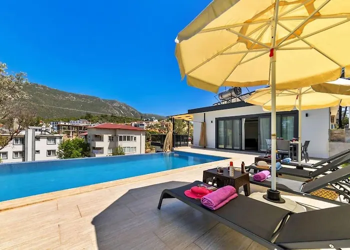 Kalkanda Merkeze Yakin Ayaz Вілла