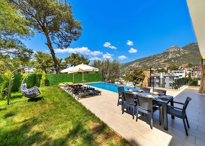 Kalkanda Merkeze Yakin Ayaz Вілла