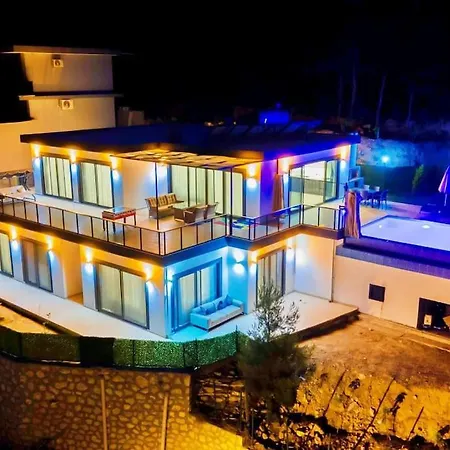 Kalkanda Merkeze Yakin Ayaz Villa Kaş