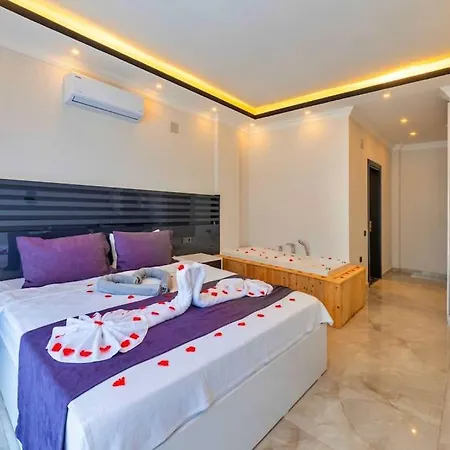 Kalkanda Merkeze Yakin Ayaz Kaş