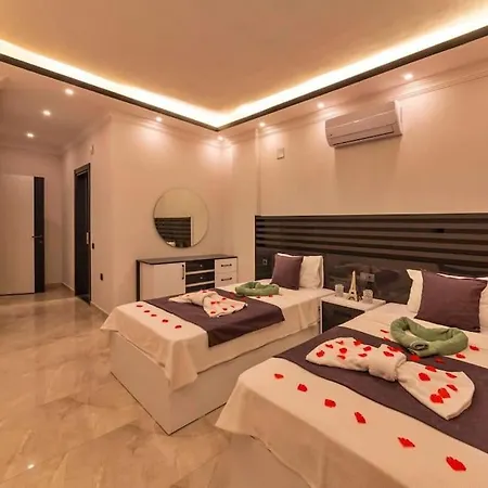 Kalkanda Merkeze Yakin Ayaz *